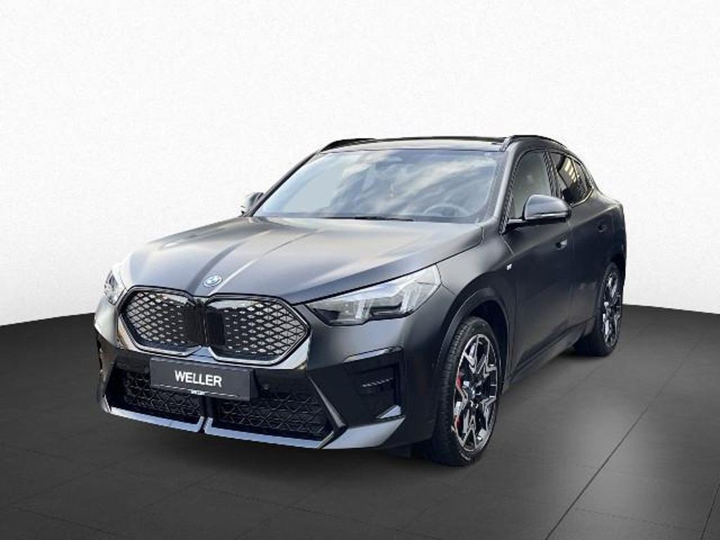 BMW iX2 xDrive30