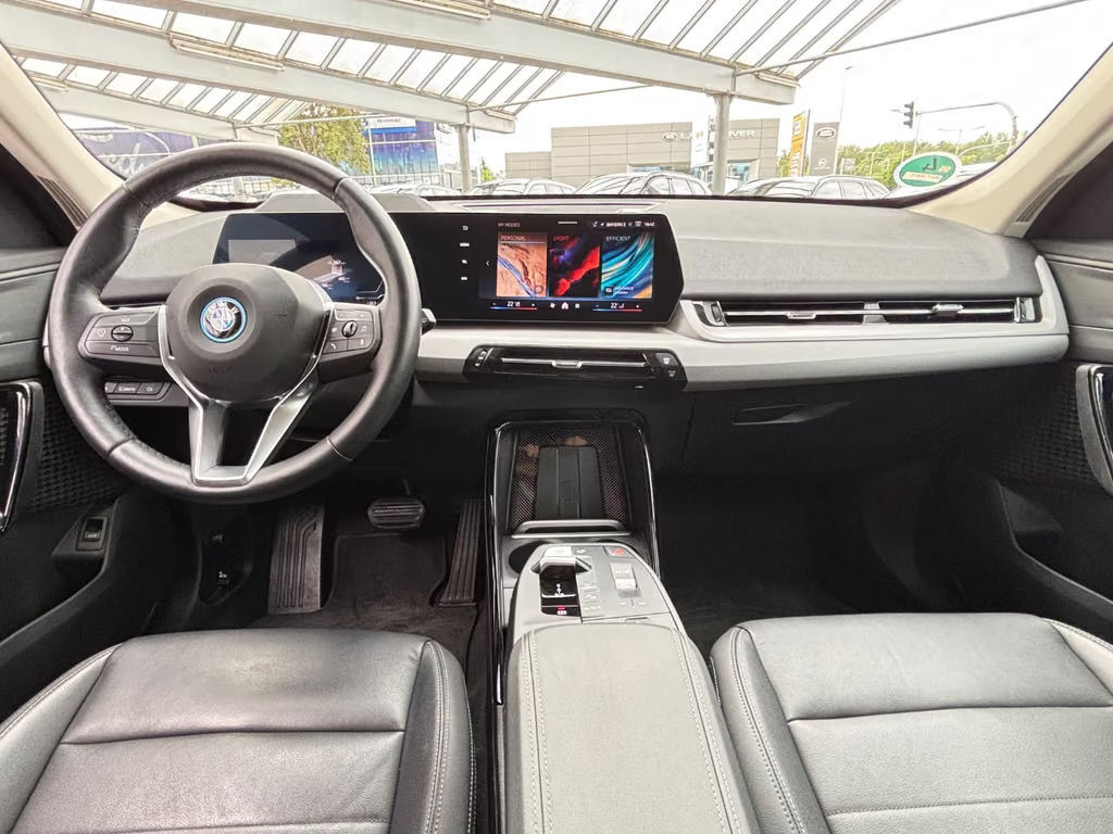 BMW iX1