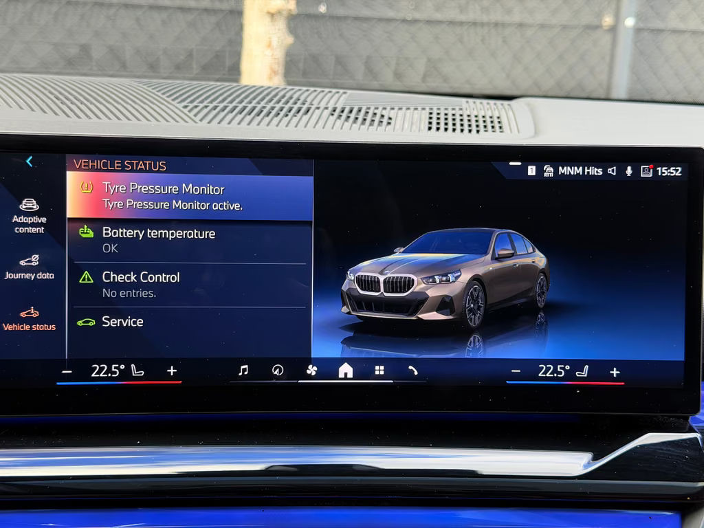 BMW i5