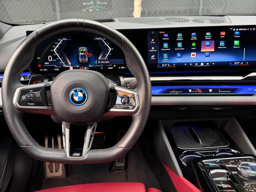 BMW i5