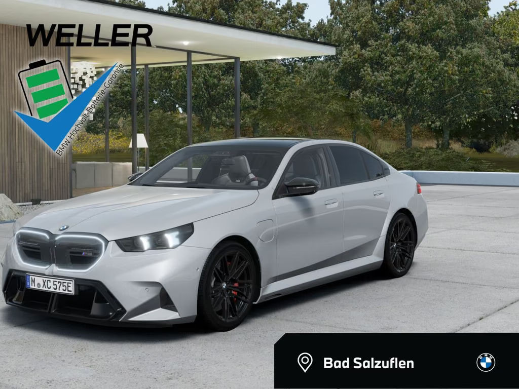 BMW M5 xDrive Sedan