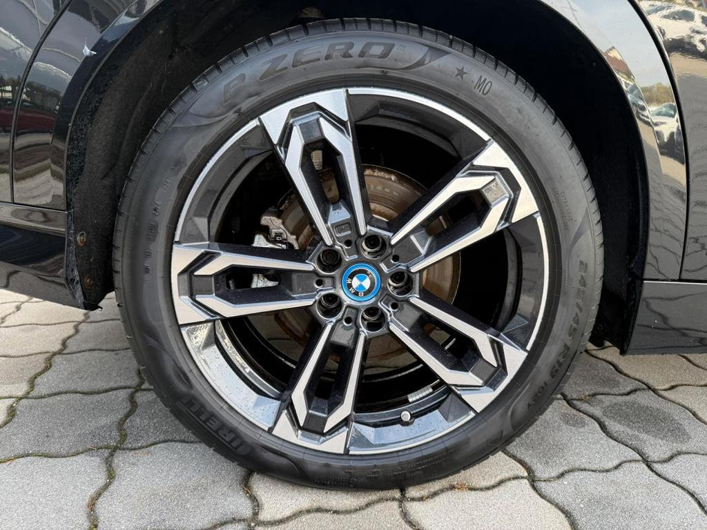 BMW iX2