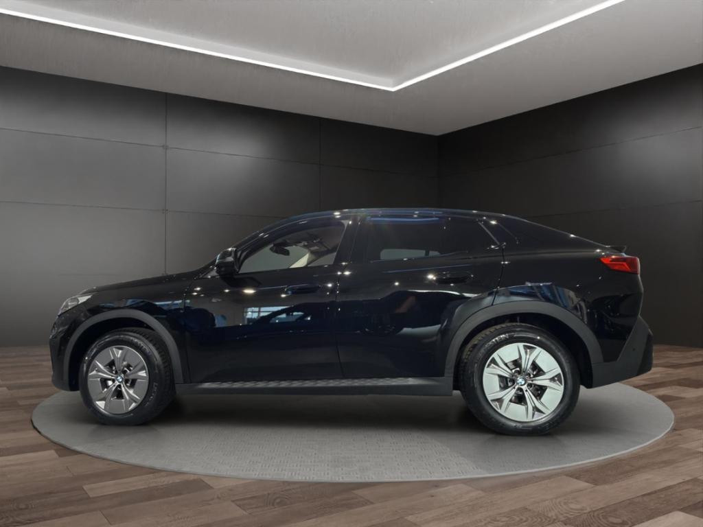 BMW iX2