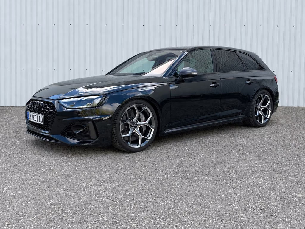 Audi RS4 Edition 25 Years Ceramic Bang & Olufsen