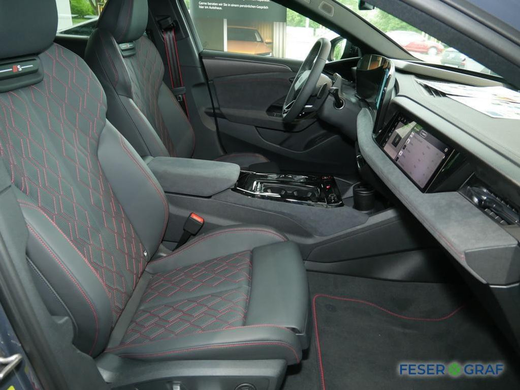 Audi S6 e-tron