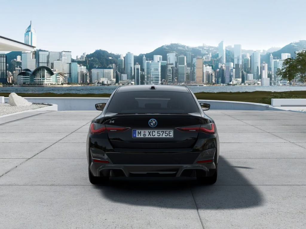 BMW i4