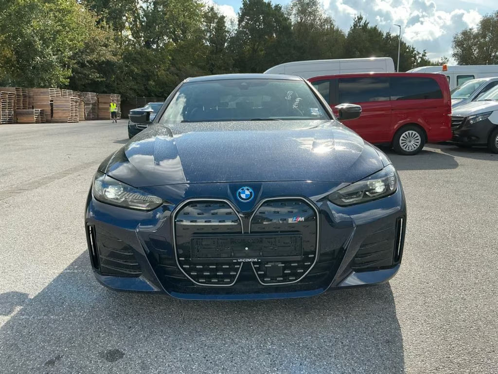 BMW i4