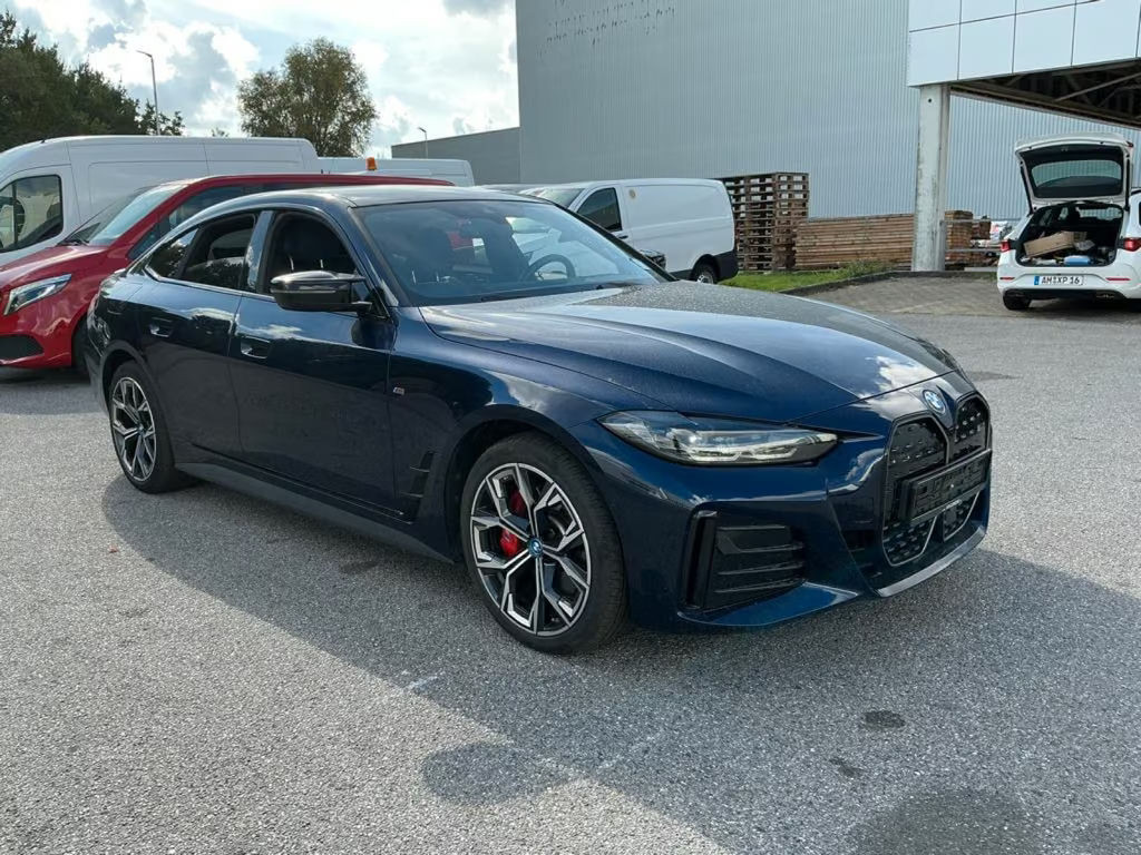 BMW i4