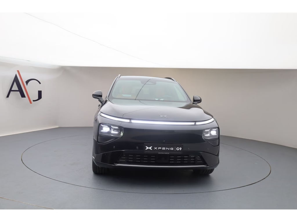 Xpeng G9