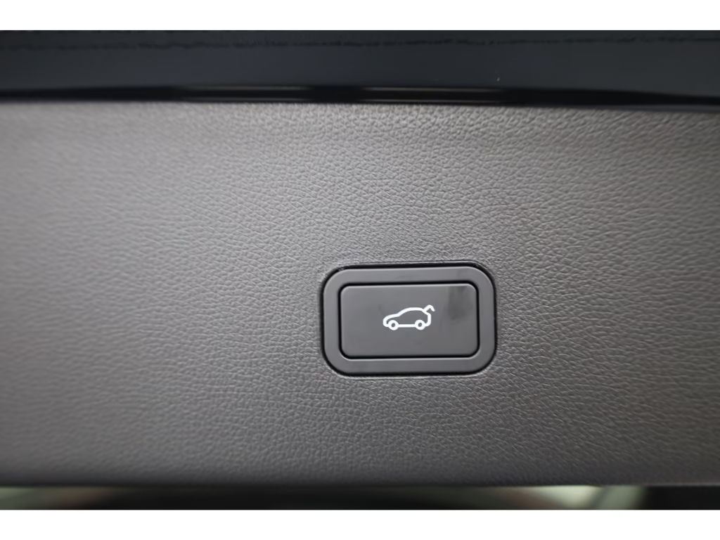 Xpeng G9