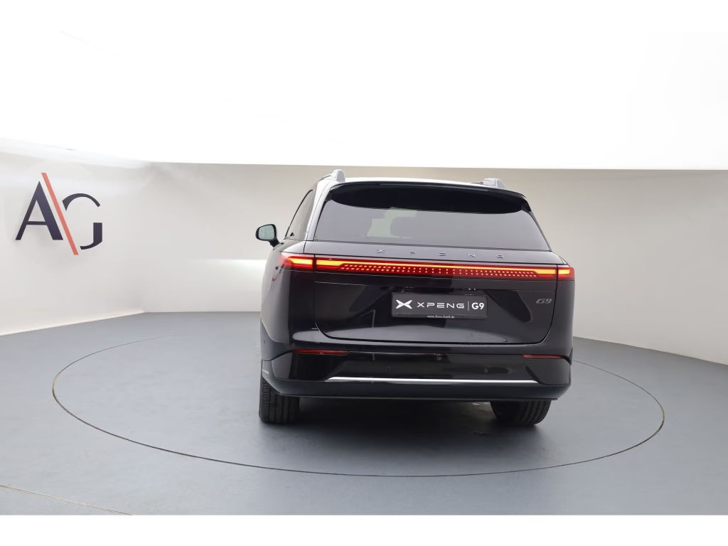 Xpeng G9