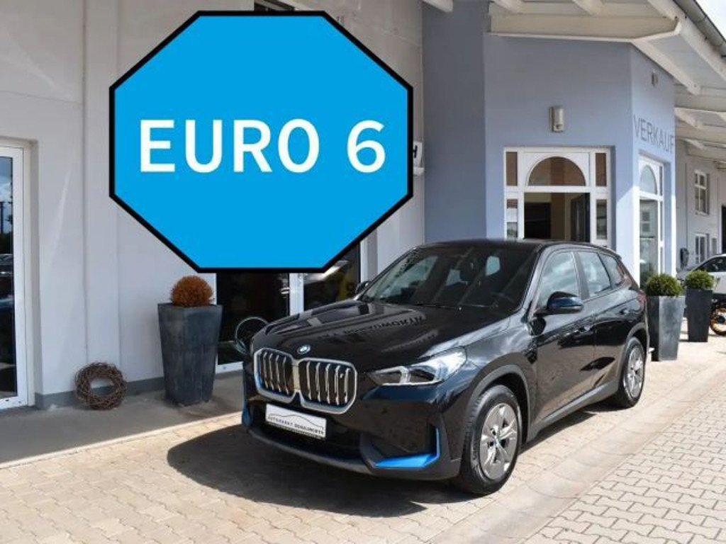 BMW iX1