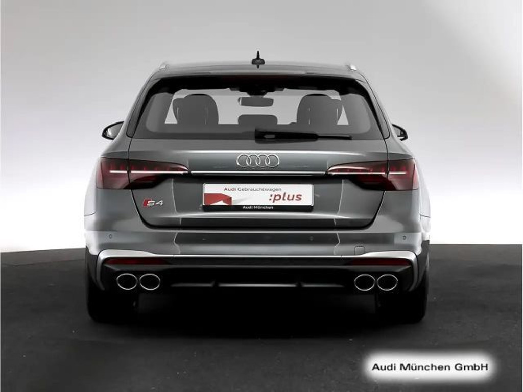Audi S4