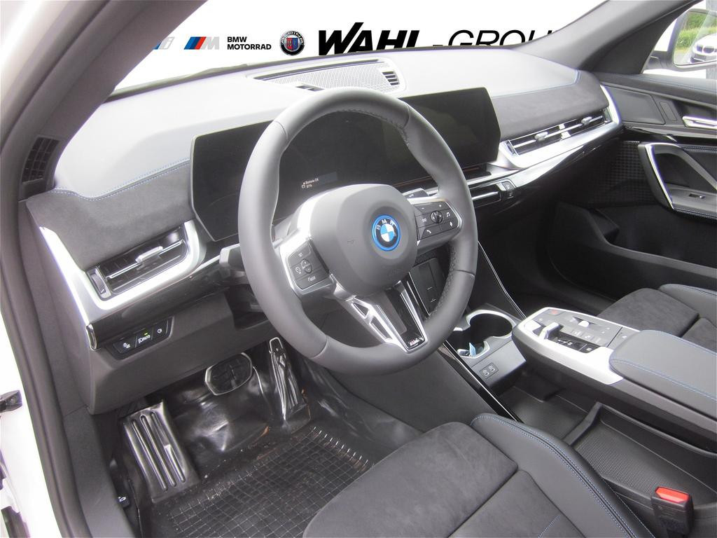 BMW iX2