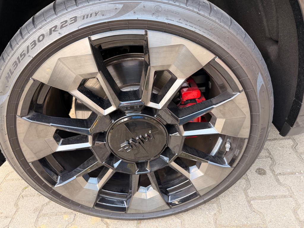 BMW XM