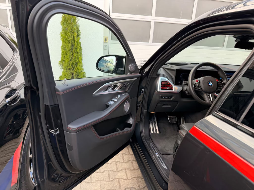 BMW XM
