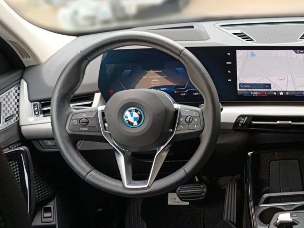 BMW iX2
