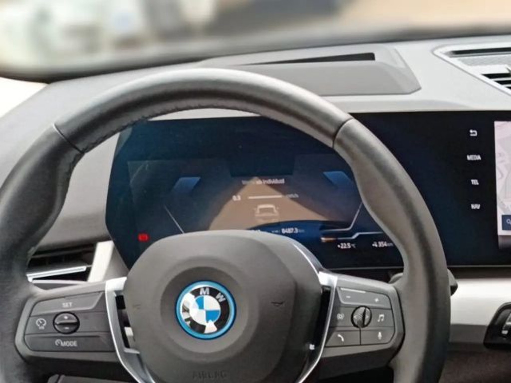 BMW iX2