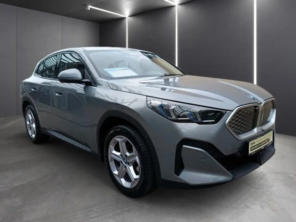 BMW iX2