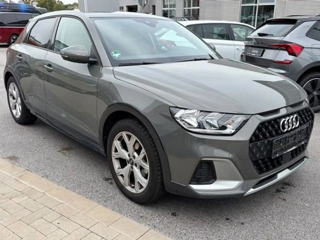 Audi A1 S-Tronic 30 TFSI Allstreet