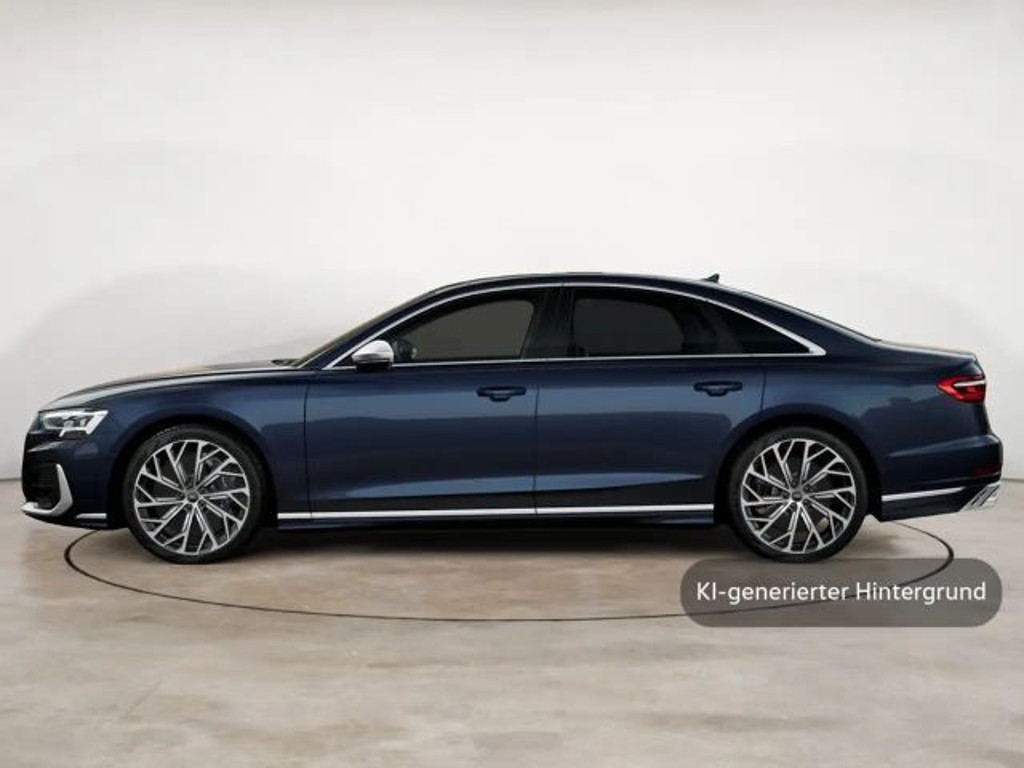 Audi S8