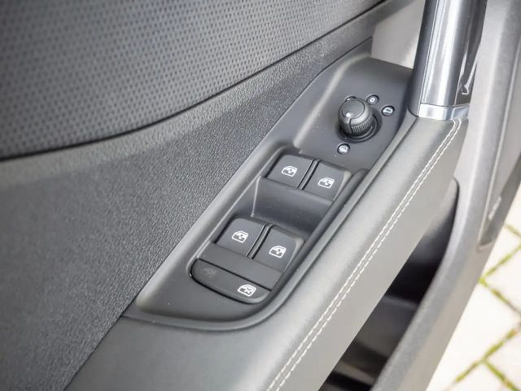 Audi SQ2