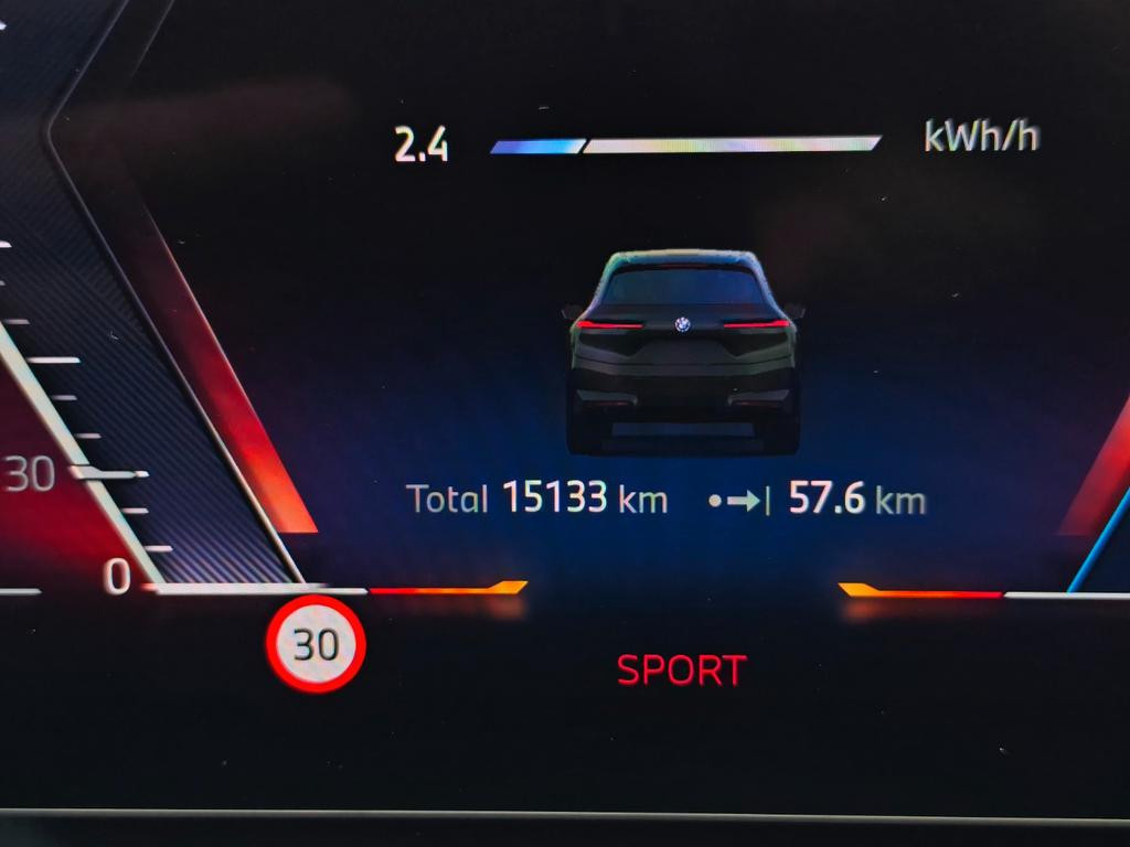 BMW iX