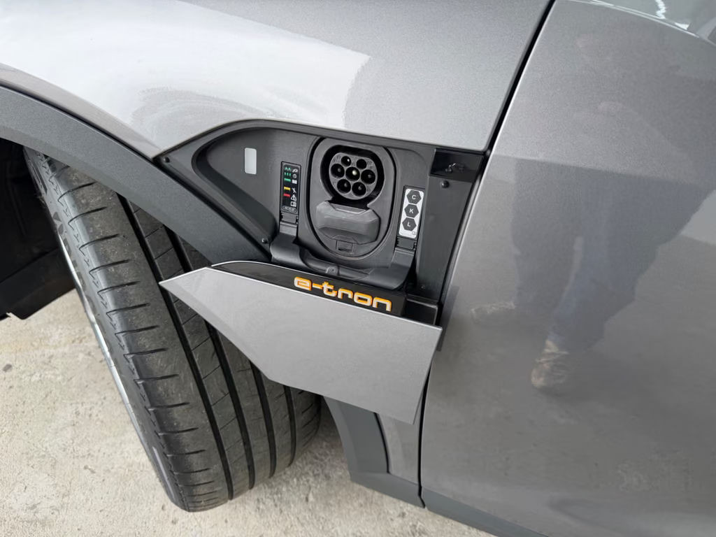 Audi e-tron
