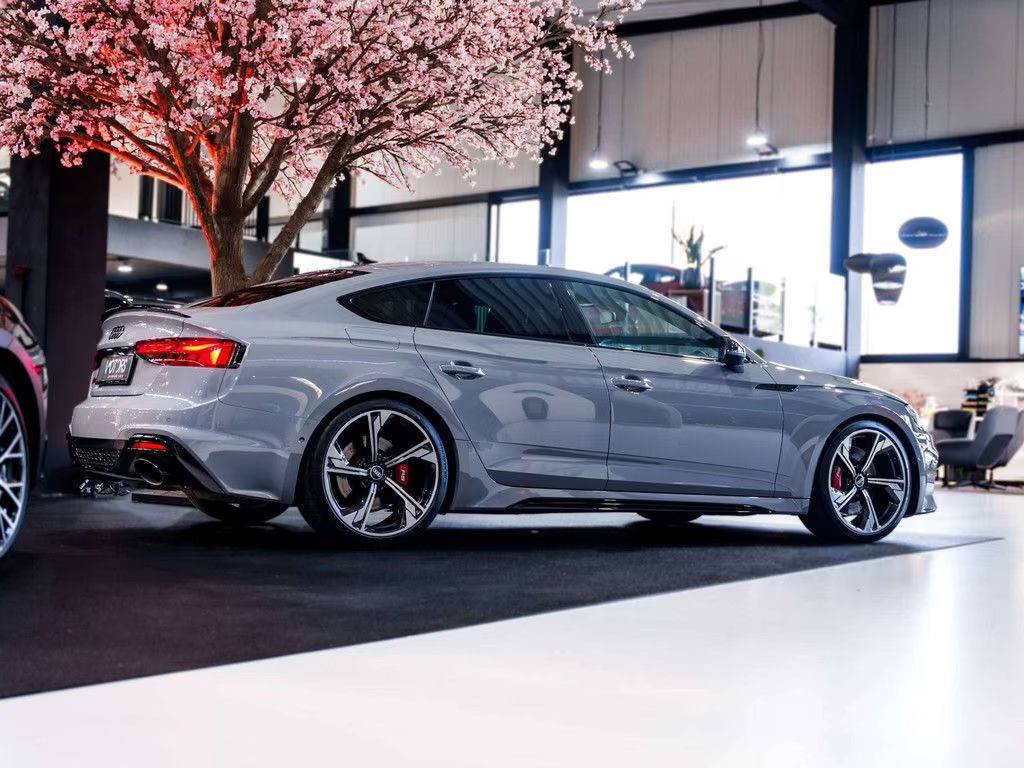 Audi RS5