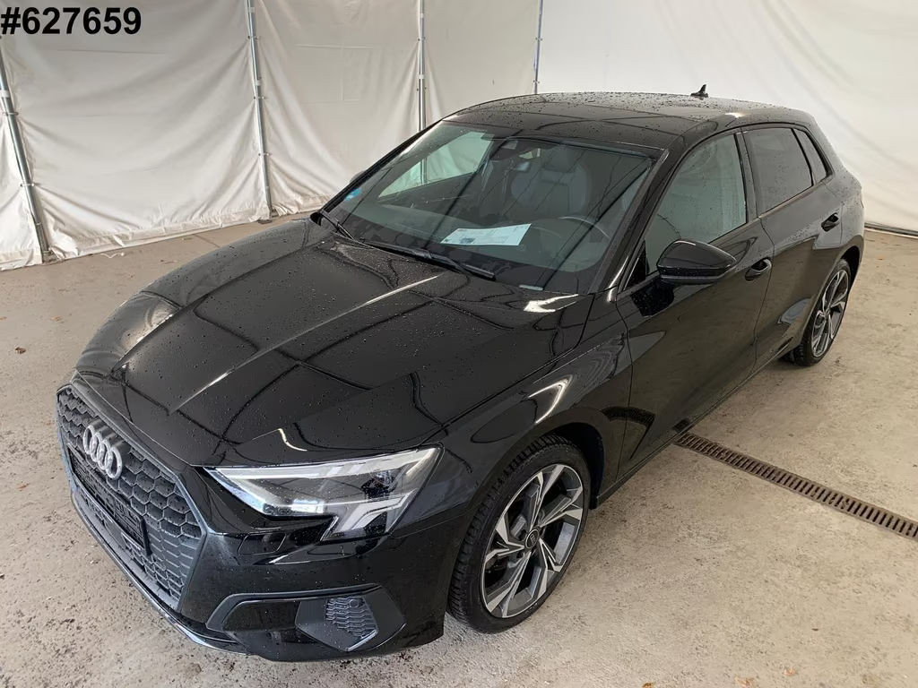 Audi A3 Sportback Sedan S-Line