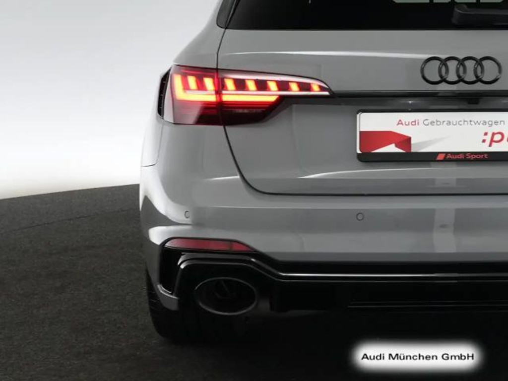 Audi RS4