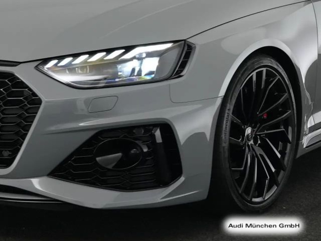 Audi RS4