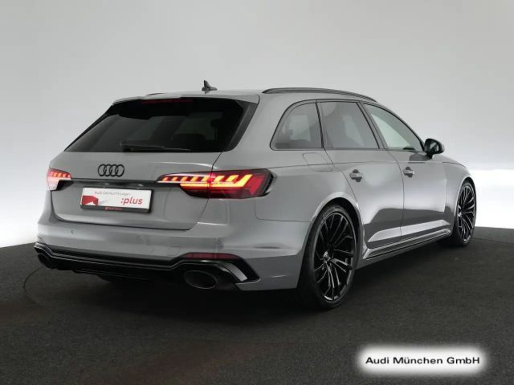 Audi RS4
