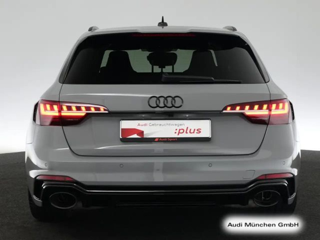Audi RS4
