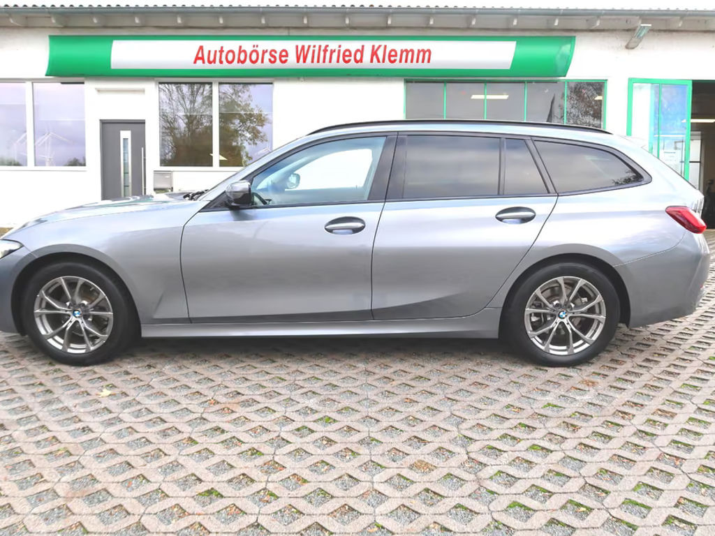 BMW 3 Serie 320 dTourSportAut"LED"HeadUp"Alu778"DAB"Sitzh"1Hd