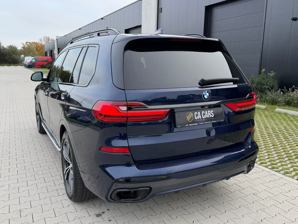 BMW X7