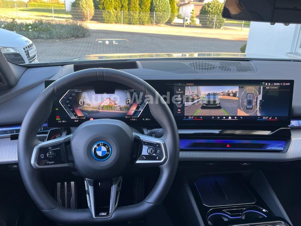 BMW i5