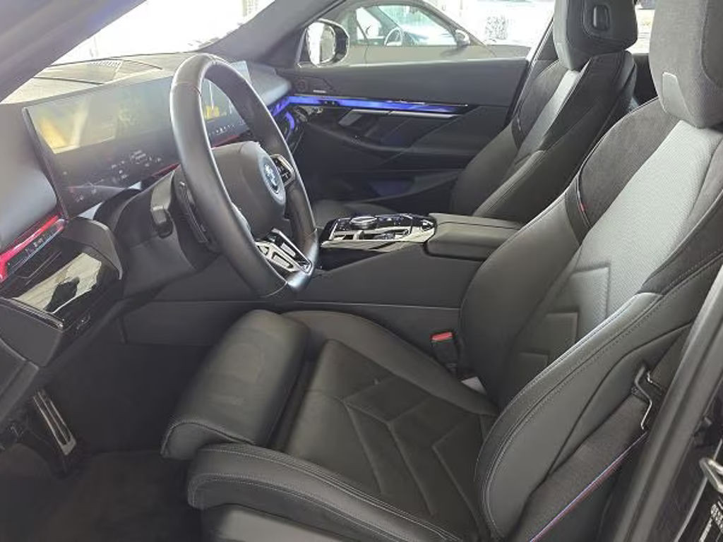 BMW i5