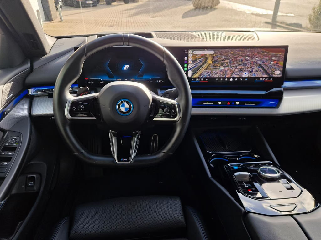 BMW i5