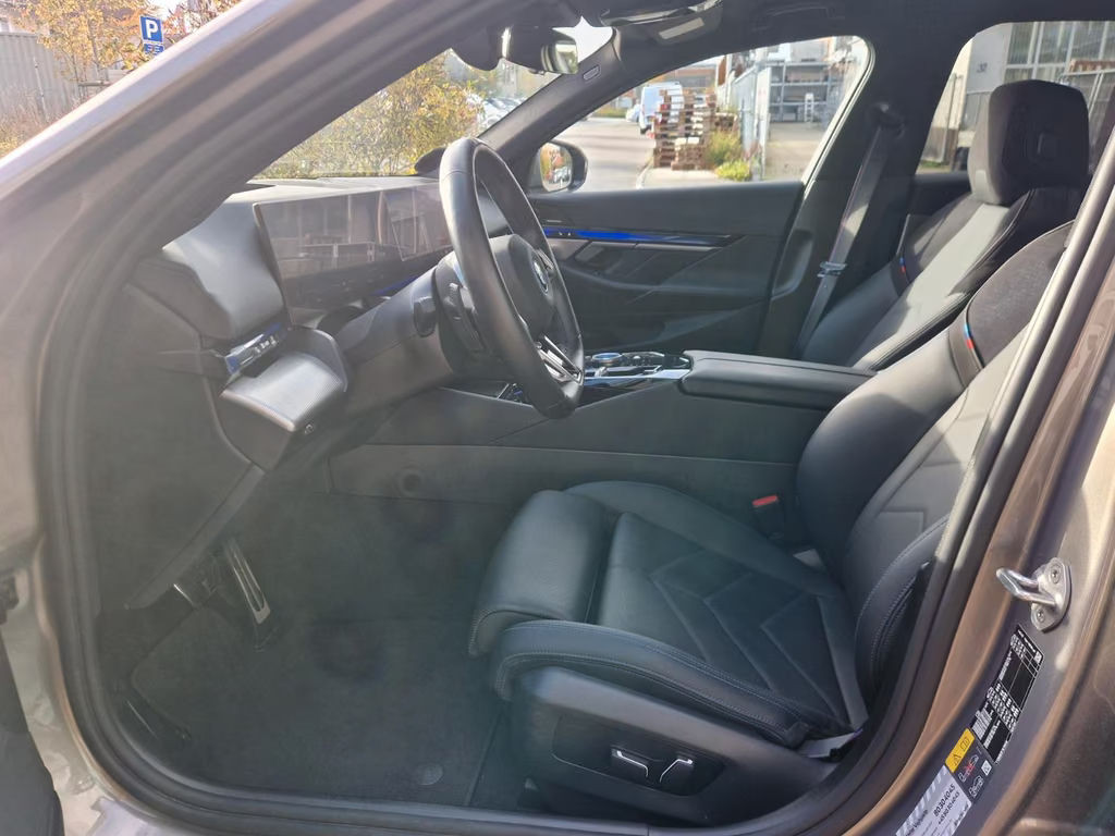 BMW i5