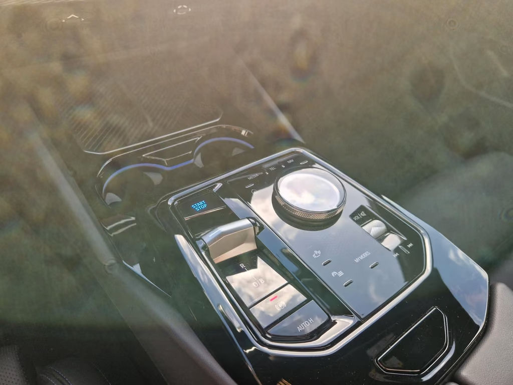 BMW i5