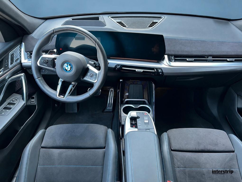 BMW iX2