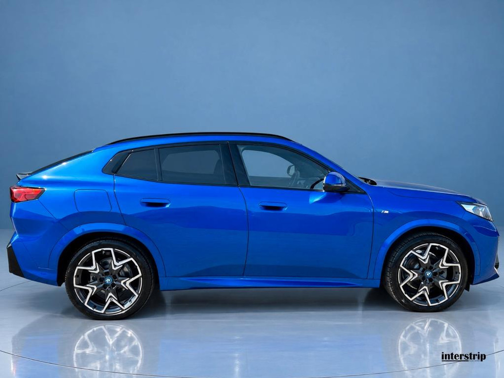 BMW iX2