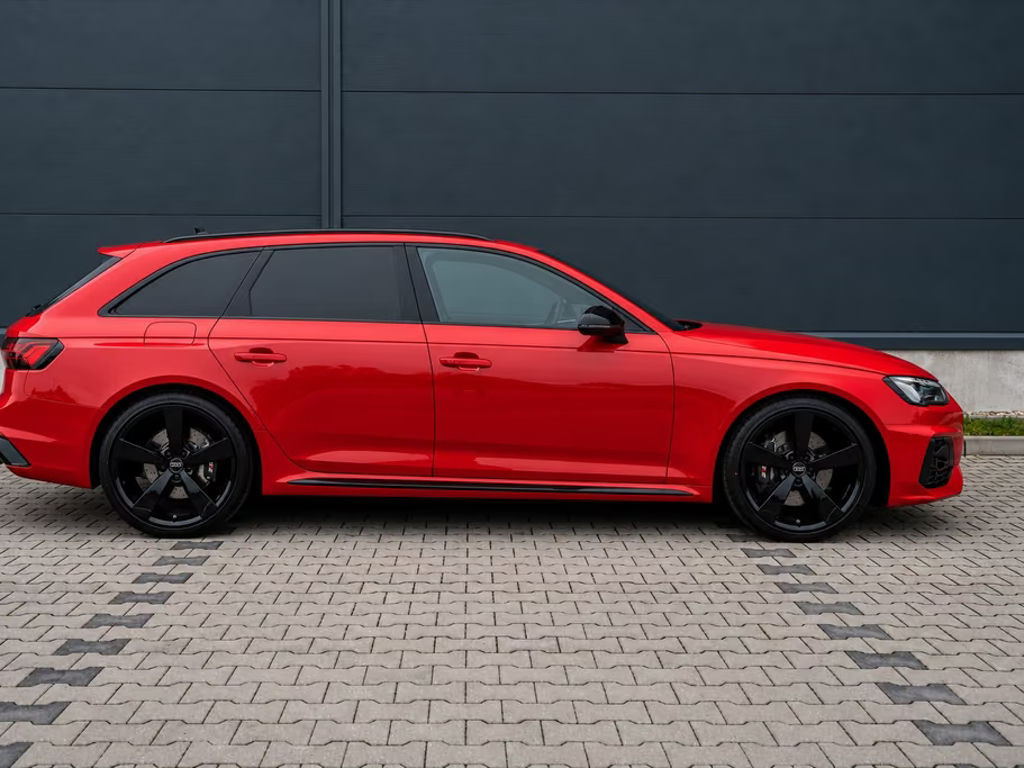 Audi RS4