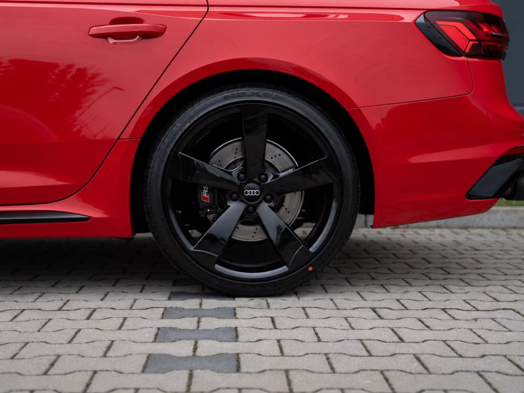Audi RS4
