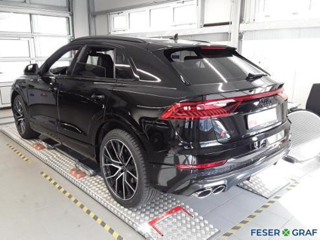 Audi SQ8