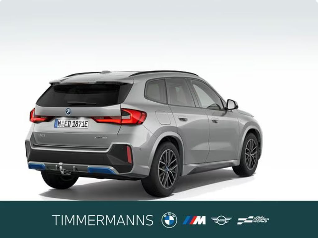 BMW iX1