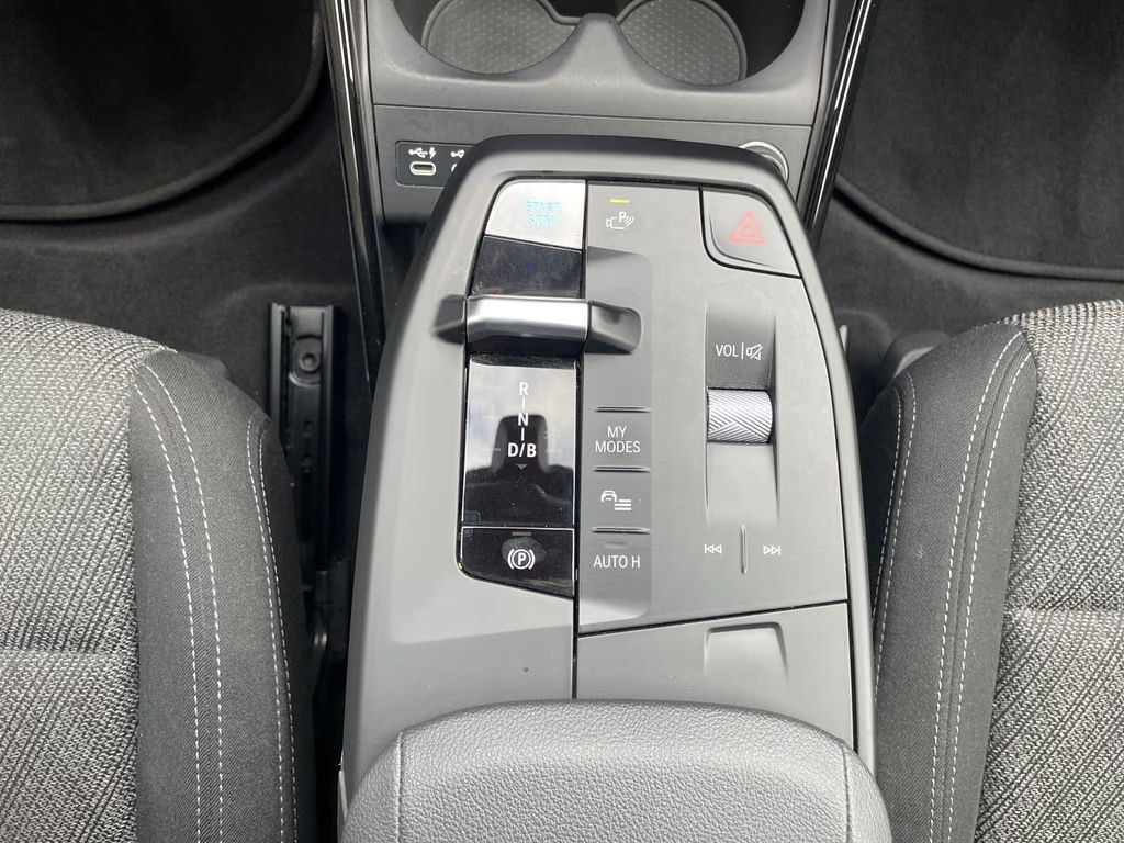 BMW iX1