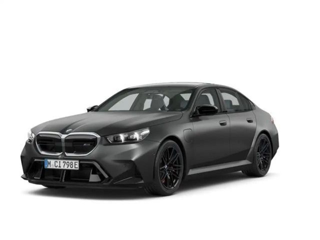 BMW M5 xDrive Sedan