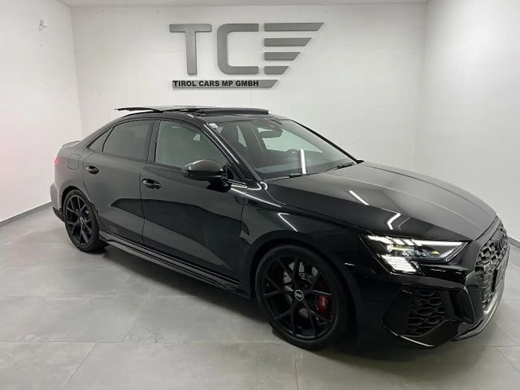 Audi RS3 Sedan Quattro S-Tronic